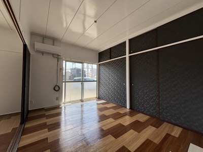 【内装】 | ガーデン津福 | 内装は落ち着いています