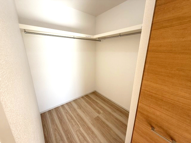 アーバンスタイル渋川市石原１期　１号棟の収納|２階洋室2収納です。ウォークインクローゼットです！