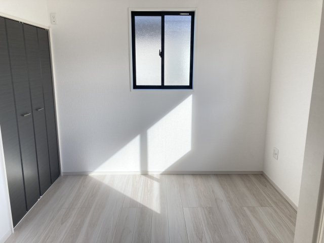 アーバンスタイル渋川市石原１期　１号棟の洋室|１階6帖洋室です