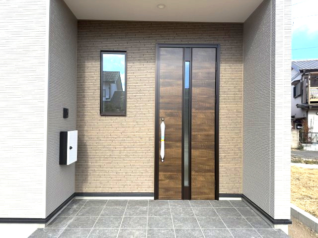 アーバンスタイル渋川市石原１期　１号棟の玄関|毎日通る玄関はこちらです♪おしゃれな玄関です。