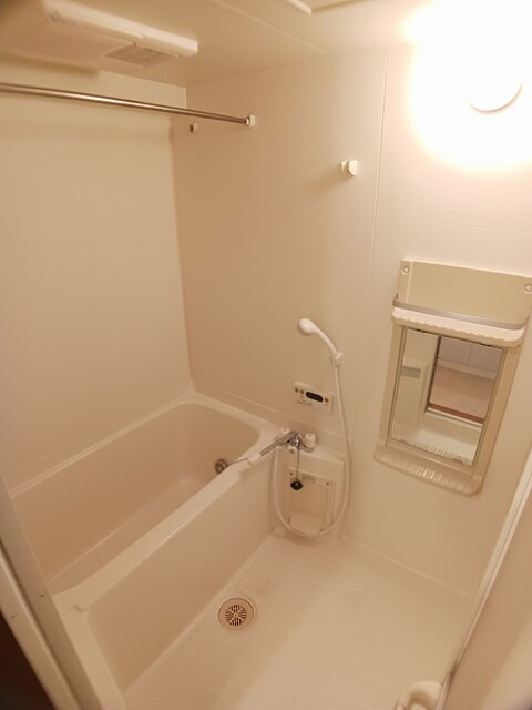 フォレストパレス五番館の浴室