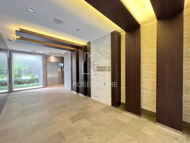 プレサンス梅田東クォーレのエントランス