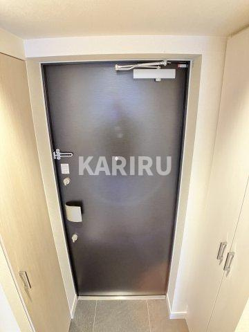 ララプレイス玉造パルクの玄関