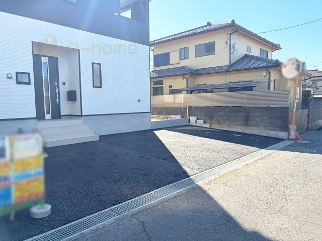 牛久市栄町第4　新築戸建て　1号棟の駐車場|カースペースは2台お停めいただけます♪