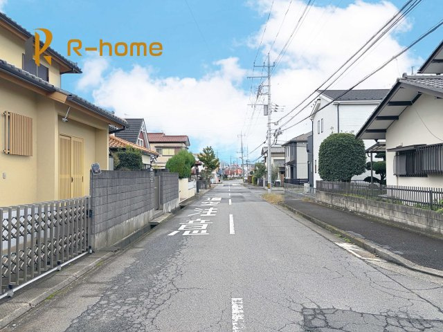 牛久市栄町第4　新築戸建て　1号棟の前面道路含む現地写真|『今から見たい！』大歓迎です♪
お気軽にＲ－ｈomeまでお問い合わせください。