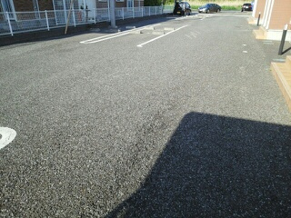 ファミールⅣの駐車場