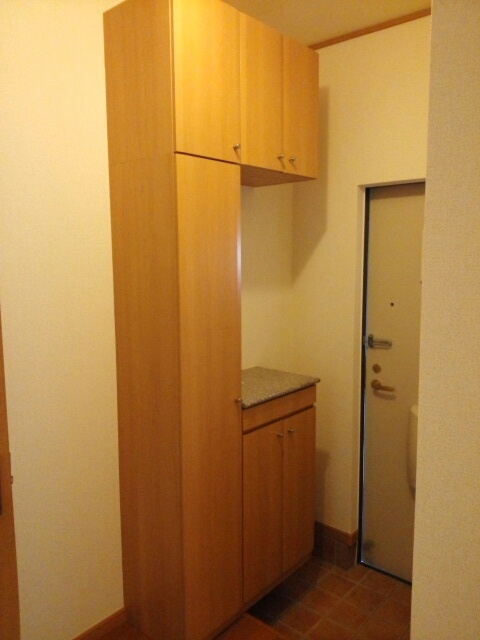 ファミールⅣの玄関