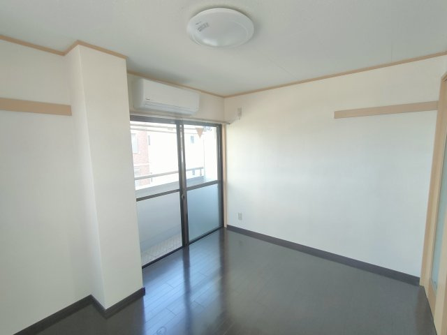 太田ビルの洋室