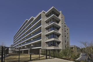 ジオ北千里藤白台の外観