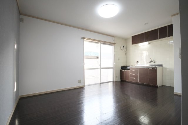 コーポ鼓ヶ滝A・B棟の居間・リビング