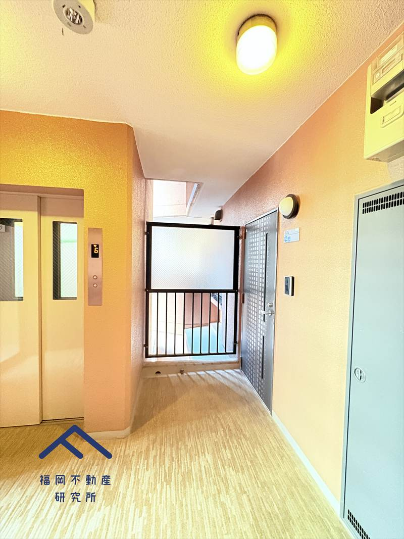 ジョイナス天神タワーの玄関