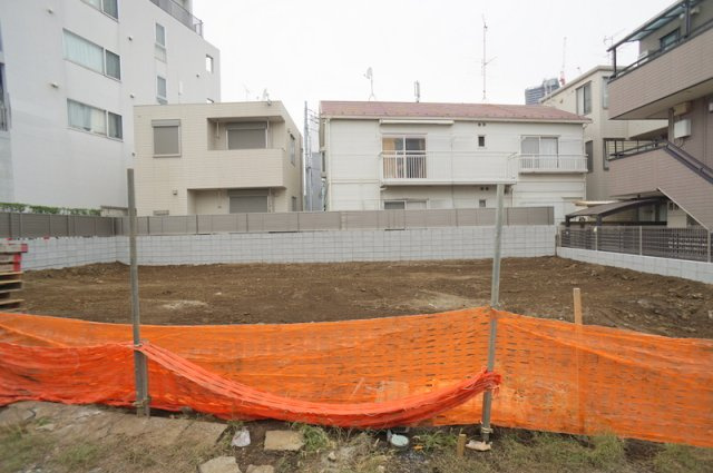 雑司が谷２　土地の外観|東京メトロ副都心線「雑司が谷」駅徒歩2分
都電荒川線「都電雑司が谷」駅徒歩6分
東京メトロ有楽町線「東池袋」駅徒歩10分
