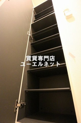 【設備】 | リブリ江坂 | 収納力たっぷりのシューズボックスで玄関すっきり！