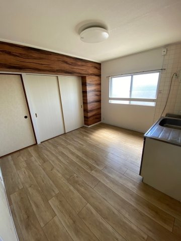 創建ビルの居間・リビング