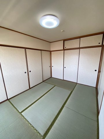 創建ビルの和室