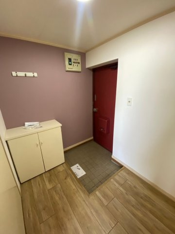 創建ビルの玄関