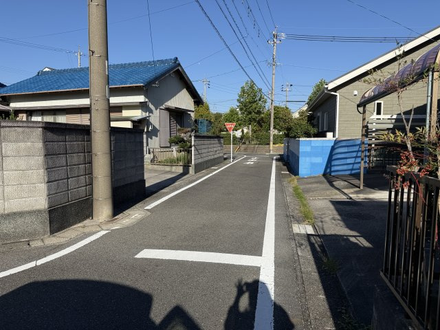 常滑市榎戸町5丁目　売地の前面道路含む現地写真|前面道路