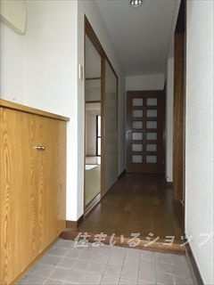 広島市安佐北区落合２丁目の賃貸マンションの玄関|シューズボックス