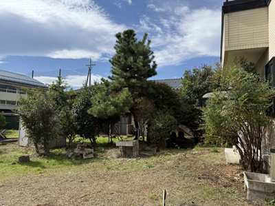 【庭】 | 佐久市岩村田佐久長聖高校北中古住宅