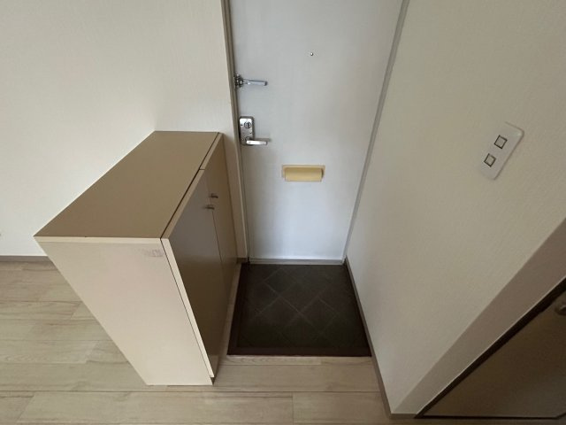 ドエル領家の玄関