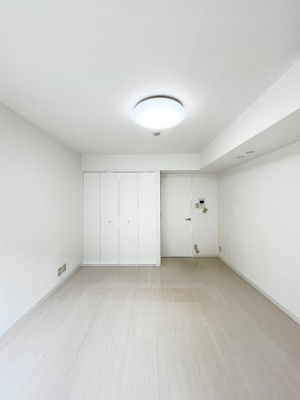 【寝室】 | ブローニュ府庁前