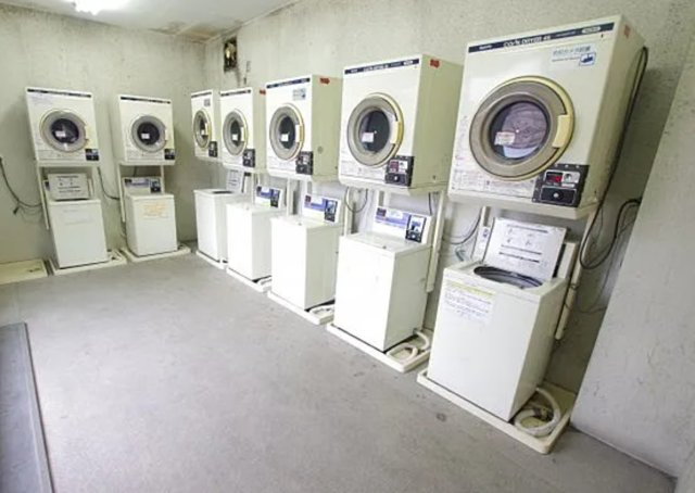 ★ポータル未掲載★「新大阪駅徒歩9分」1棟売マンション　＜マイルド新大阪レジデンス3号館＞のランドリースペース