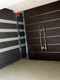 【エントランス】 | 椿 | 建物の内部です