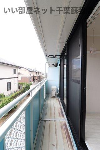 エミーハイツのバルコニー|落ち着いた時間を過ごせるバルコニーです