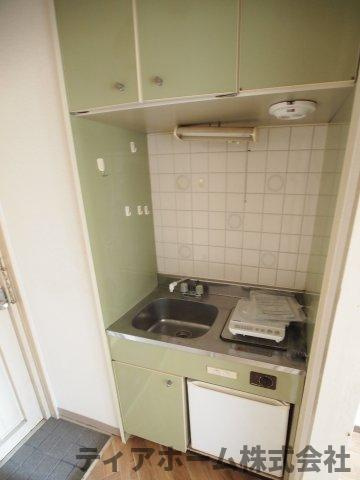 大和高田市西三倉堂２丁目の賃貸マンションのキッチン|コンパクトなキッチンで掃除もラクラク