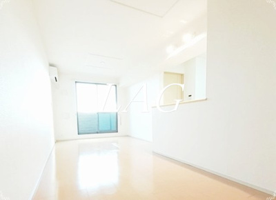 【居間・リビング】 | サン・フォート | 洋室のお部屋です。