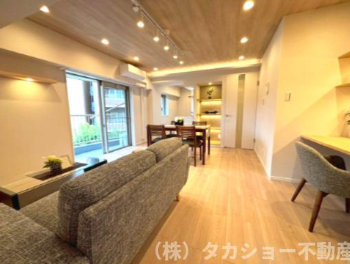 【居間・リビング】 | イトーピア稲毛マンション | 角部屋で明るいリビング☆彡家具・家電付になります!