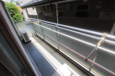 【バルコニー】 | ラ・パスティーユ溝の口