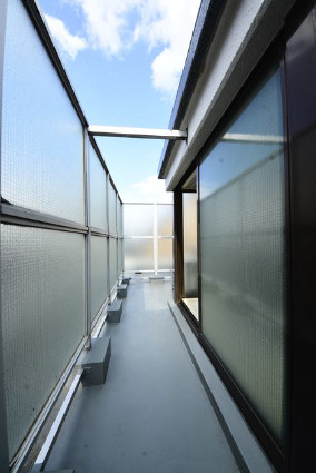 メゾン・ド・エポール　角部屋　2面バルコニー　TVドアフォン　ネット0のバルコニー