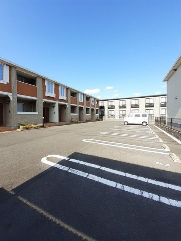 アダージォの駐車場