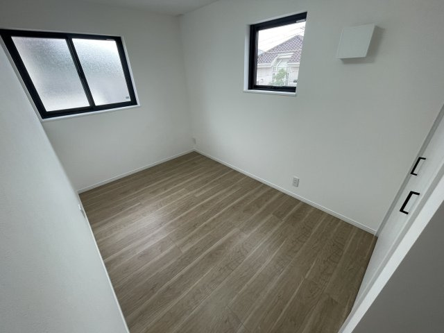 南落合1丁目新築戸建の洋室