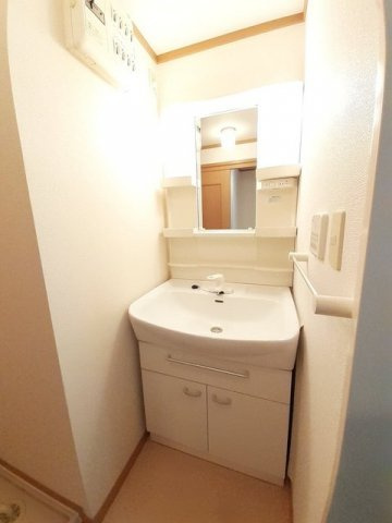 ファミールケイ　Ｅの洗面所