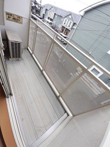 ファミールケイ　Ｅのバルコニー