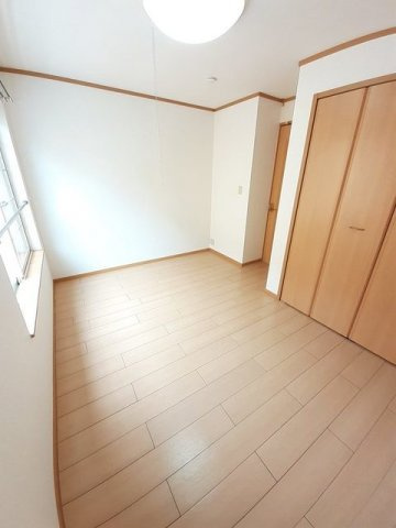 ファミールケイ　Ｅの内装