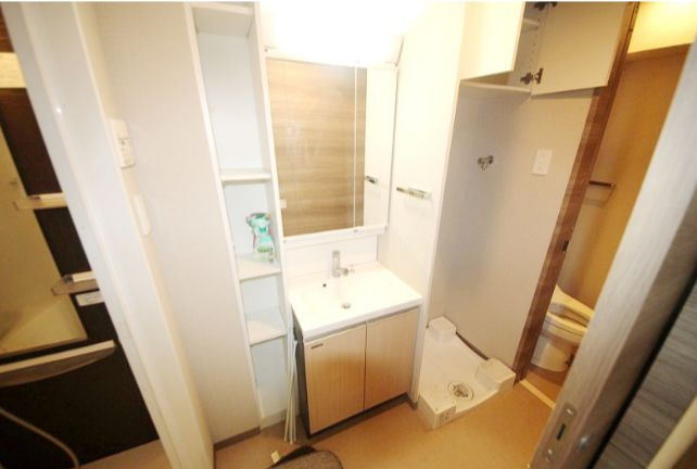 プライマル千石の玄関|洗面所※別室参考写真