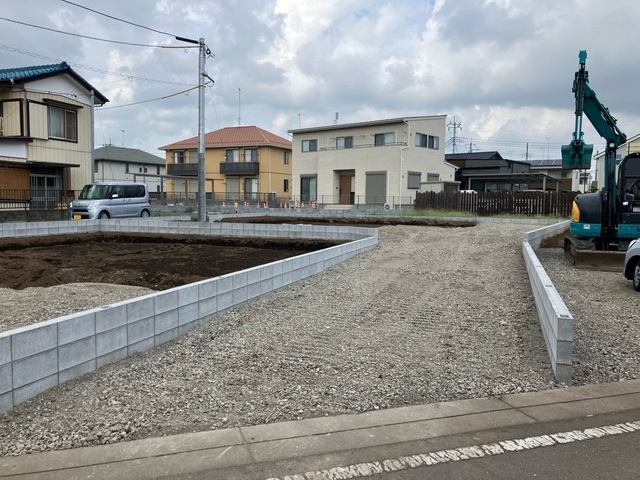 古河市上辺見　新築戸建10-2の駐車場