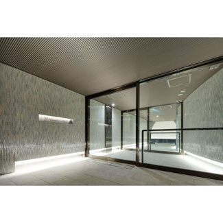 【エントランス】 | ザ・パークハビオＳＯＨＯ祐天寺 | 館銘板　2023年11月撮影