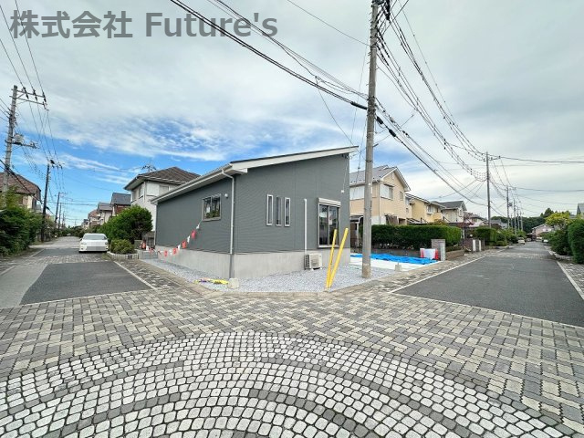 松伏町ゆめみ野東3丁目　新築平屋戸建　全1棟の前面道路含む現地写真|前面道路含む現地写真です。
