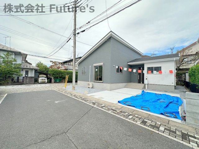 松伏町ゆめみ野東3丁目　新築平屋戸建　全1棟の前面道路含む現地写真|前面道路含む現地写真です。
