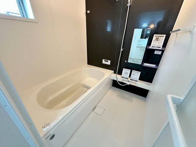 松伏町ゆめみ野東3丁目　新築平屋戸建　全1棟の浴室|追焚・浴室乾燥機付きの快適な一坪バス