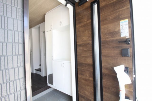 土佐市高岡町乙　新築戸建　　の前面道路含む現地写真