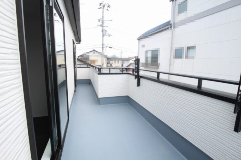 土佐市高岡町乙　新築戸建　　のバルコニー|2F　南西の部屋　8.5帖