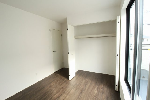 土佐市高岡町乙　新築戸建　　の収納|2F　南の部屋　5.25帖