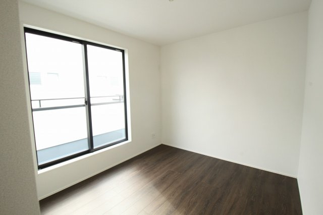 土佐市高岡町乙　新築戸建　　の洋室|2F　南の部屋　5.25帖