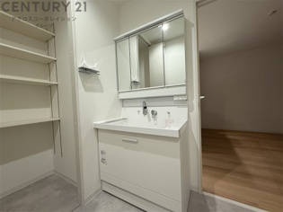 三面鏡洗面台です