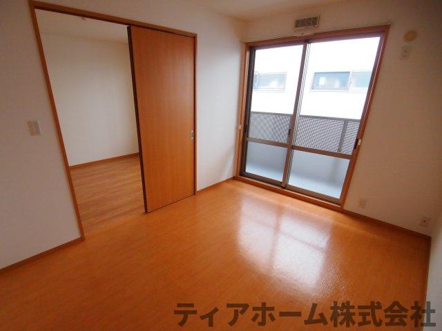 プランドール神楽の居間・リビング|使いやすいリビングです